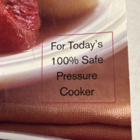 The pressure cooker gourmet cookbook - Picture 2 of 5